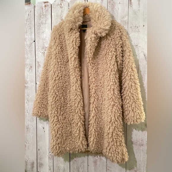 Coat - Picture 1 of 3